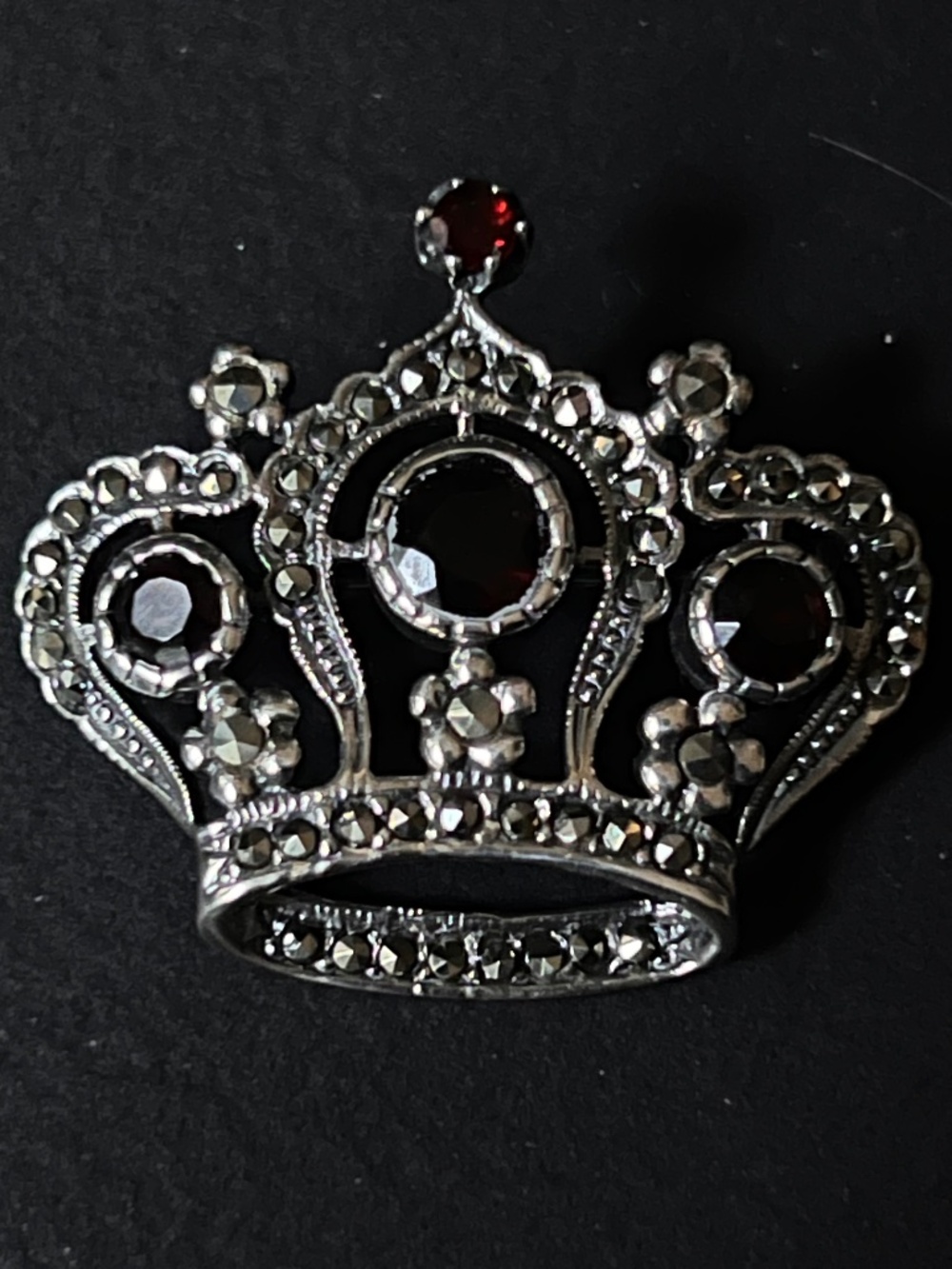 Vintage 925 Sterling Silver Crown Brooch Marcasite Garnet Stones